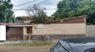 Casa Fora de Condomínio com 3 Quartos no Bairro Arsenal.