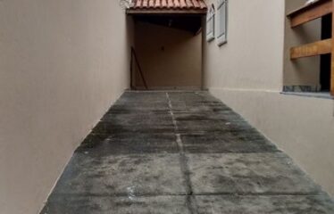 Casa Fora de Condomínio com 3 Quartos no Bairro Arsenal.