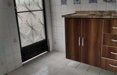 Casa com 1 Quarto e Quintal no Bairro Arsenal.