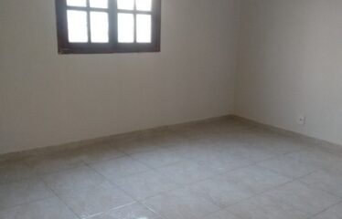 Casa com 3 Quartos no Bairro Arsenal – SG.