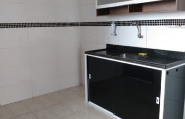 Casa Duplex com 2 Quartos e Garagem no Arsenal.