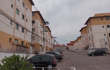 Apartamento com 2 Quartos e Garagem no Cond. Bela Vida no Arsenal.