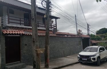 Casa em Rio do Ouro com 2 Quartos e Anexo nos Fundos.