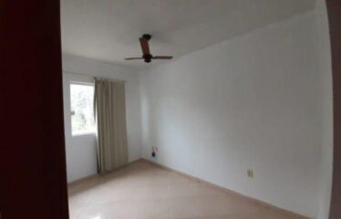 Apartamento tipo Casa no Jóquei com 2 Quartos.