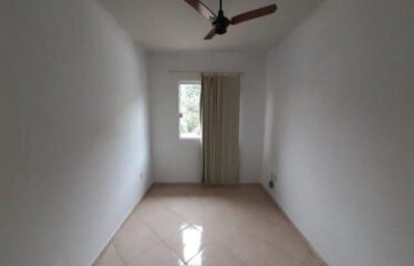 Apartamento tipo Casa no Jóquei com 2 Quartos.