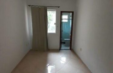 Apartamento tipo Casa no Jóquei com 2 Quartos.