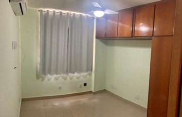 Apartamento em Icaraí com 2 Quartos e Garagem.