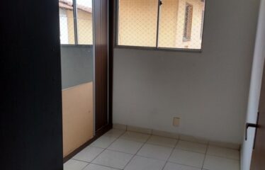 Apartamento com 2 Quartos e Vaga de Garagem no Bairro Arsenal.