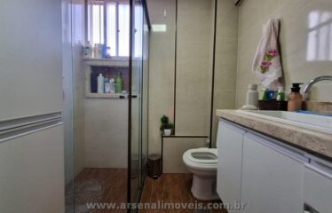 Apartamento no Barreto com 2 Quartos e Garagem.