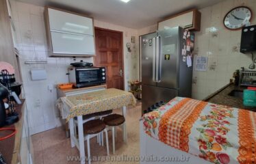 Apartamento no Barreto com 2 Quartos e Garagem.