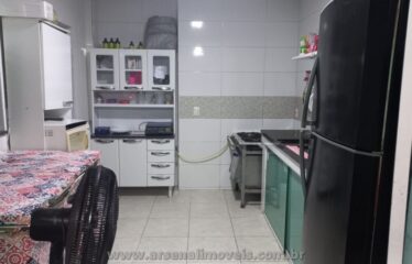 Casa com 3 Quartos em Condomínio no Arsenal-SG.