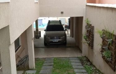 Casa com 3 Quartos em Condomínio no Arsenal-SG.