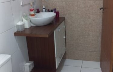 Casa com 3 Quartos em Condomínio no Arsenal-SG.