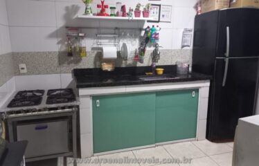 Casa com 3 Quartos em Condomínio no Arsenal-SG.
