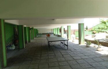 Arsenal Imóveis vende-Oportunidade! Apartamento no 1ºandar no Mutundo com 2 quartos.