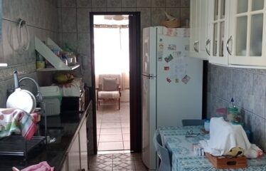 Arsenal Imóveis vende-Oportunidade! Apartamento no 1ºandar no Mutundo com 2 quartos.