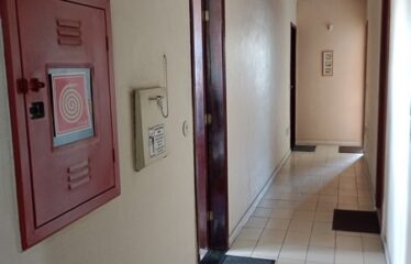Arsenal Imóveis vende-Oportunidade! Apartamento no 1ºandar no Mutundo com 2 quartos.